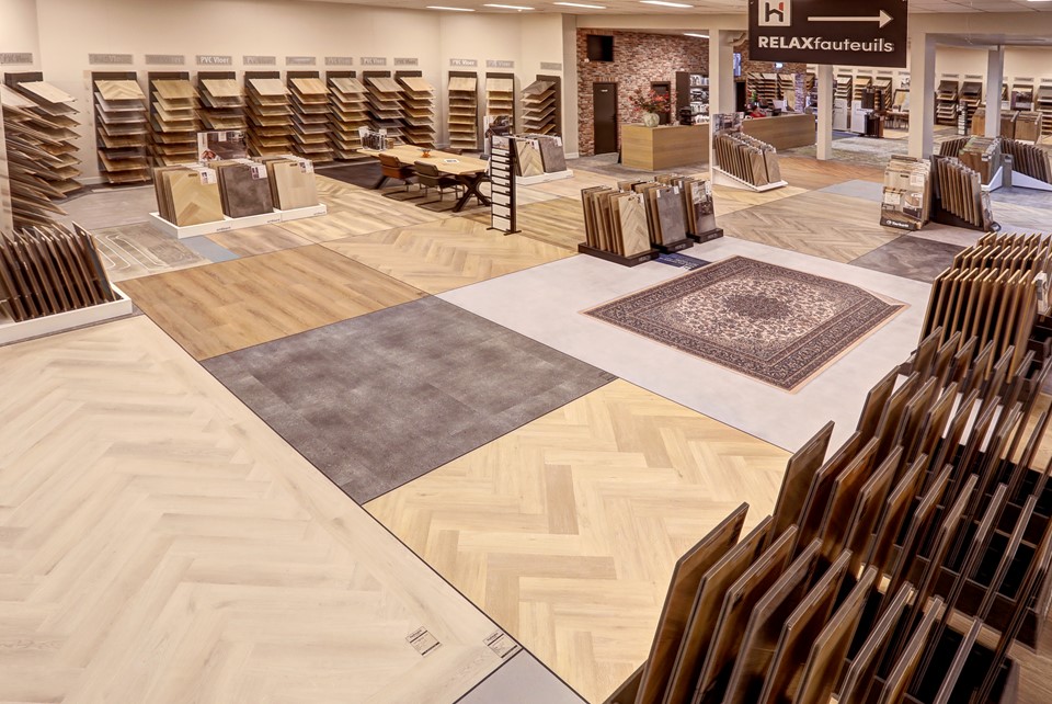 https://www.hofmansathome.nl/write/Afbeeldingen1/content/Vloeren/PVC/PVC_Showroom.jpg?preset=content
